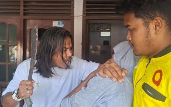 Laporan Warga via Call Center 110 Tim Klewang Amankan Pria Bawa Parang, Nangis Ketika Diamankan