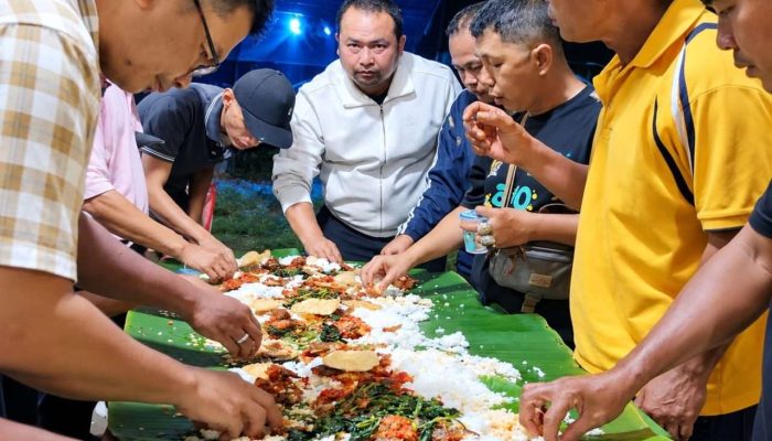 Makan Balanjuang, Yusri Latif Apresiasi Kekompakan IPEKAB dan Warga Kabun