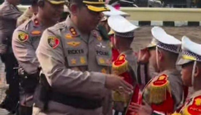 Berikan Semangat dan Motivasi, Kapolres Pessel Lepas Pocil Ikuti Perlombaan di Polda