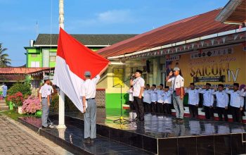 MAN 2 Padang Kembali Gelar Upacara Setelah Tiga Pekan Terdampak Kabut Asap
