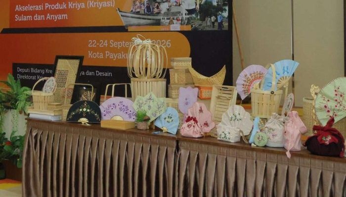 Wawako Payakumbuh Tutup Kegiatan Kriyasi Sulam dan Anyam Sesi 2