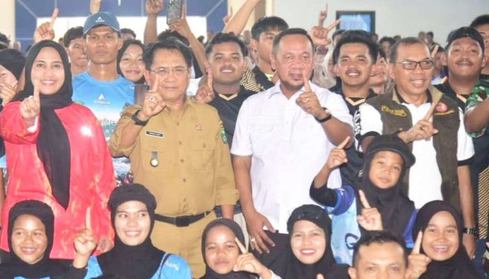 Berangkat dengan Tekad Juara, Atlet Padang Pariaman Dapat Dukungan Ketua DPRD