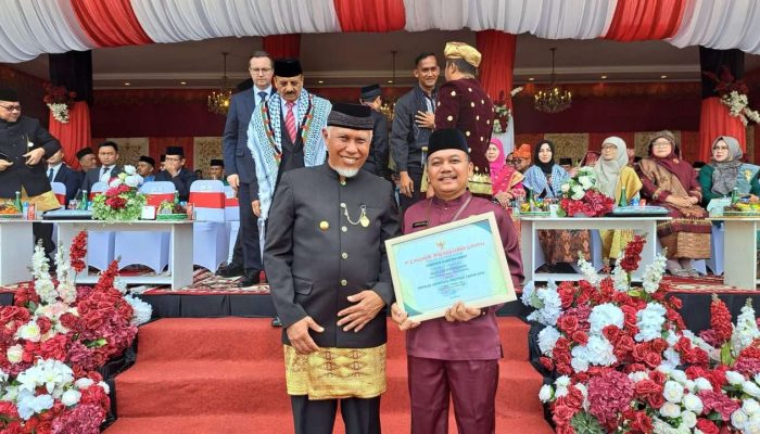 MAN 2 Padang Raih Penghargaan Sekolah Adiwiyata Provinsi 2026