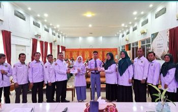 30 Siswa MAN 2 Padang Terima Zakat dari UPZ Kanwil Kemenag Sumbar