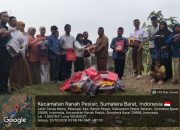 Dinas Sosial dan PPPA Pessel Serahkan Bantuan Sosial Pada Korban Kebakaran di Ranah Pesisir