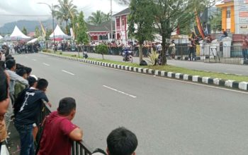 Deru Mesin Guncang Lubuk Sikaping, Drag Bike Bupati Pasaman II Jadi Magnet Ribuan Penonton