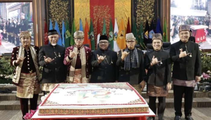 Rapat Paripurna Istimewa HUT ke-81 Tahun Sumbar, Muhidi Ajak Teladani Pendahulu dan Perkuat Pembangunan
