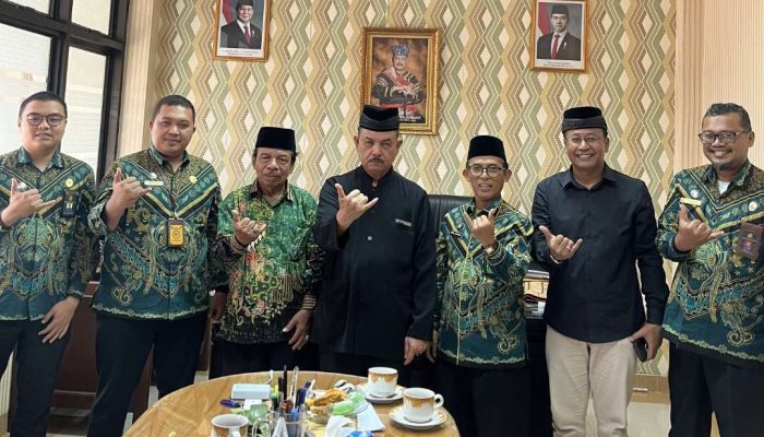 Tim Majalah Digital Suluah Mengulik Peran Niniak Mamak dalam Upaya Mengurangi Tingginya Angka Perceraian di Ranah Minang
